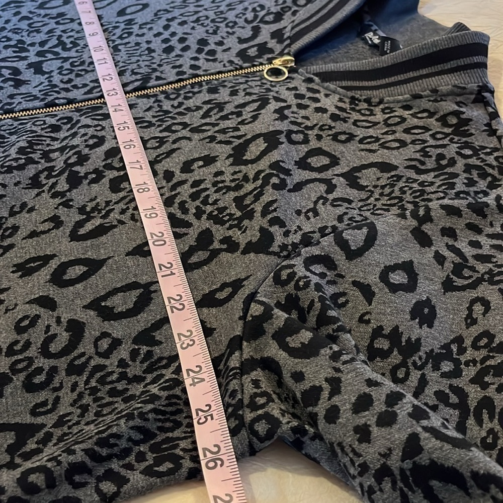 Du Jour Animal Print Bomber Sweater Jacket with Striped Rib Knit Trim Size XL - Picture 9 of 11